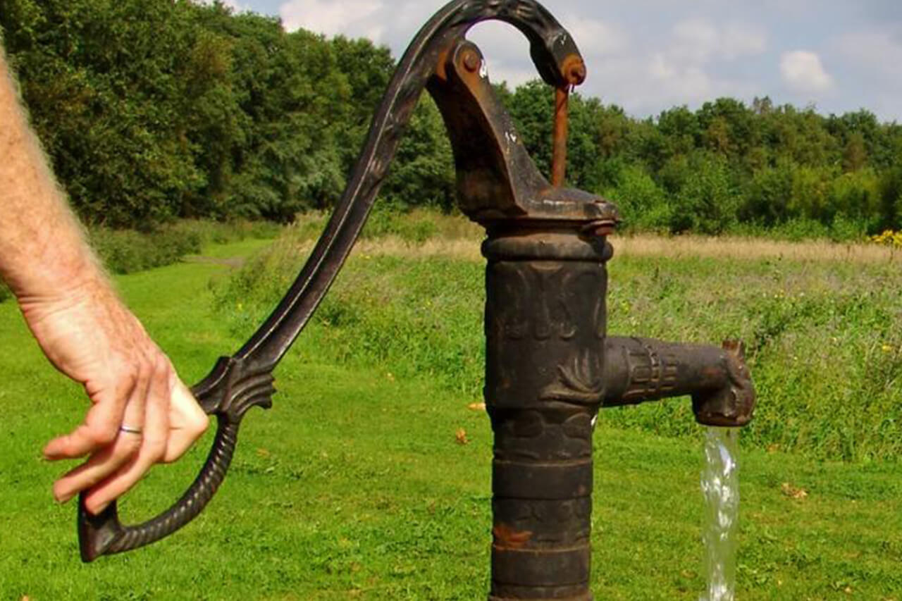Farmer water clearance pump
